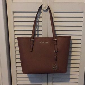 Luggage brown tote